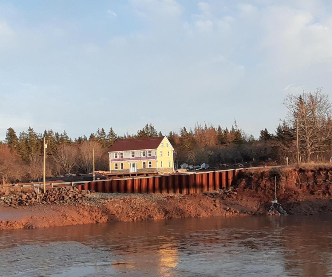 Mountainview Solitude Inn Riverside Bagian luar foto